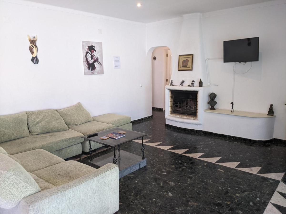 Dolphin House Hostel Фару Екстер'єр фото