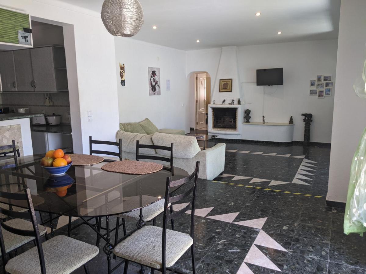 Dolphin House Hostel Фару Екстер'єр фото